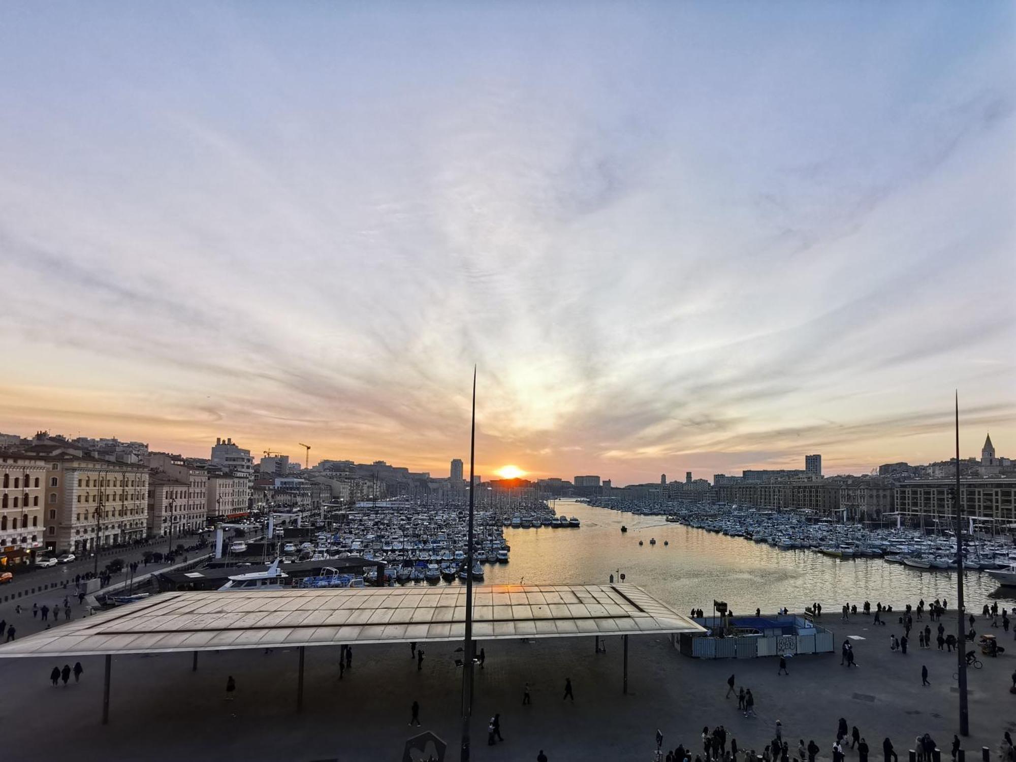 Face Au Vieux Port Vue 180 De Notre Dame Au Panier Apartment Marseille Phòng bức ảnh